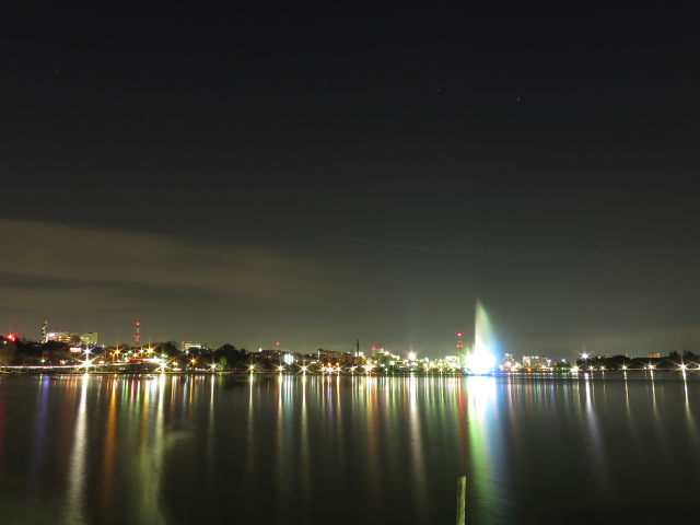夜の千波湖