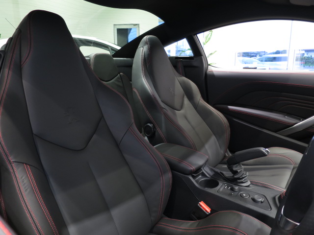 RCZ GT Line 展示しています。