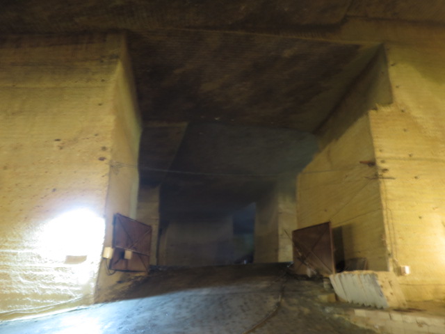 大谷石地下採掘場跡
