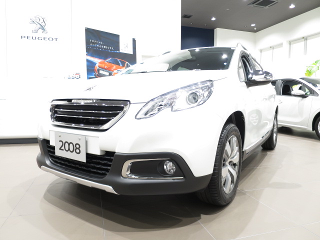 PEUGEOT 2008 LEATHER EDITIONを展示しています。
