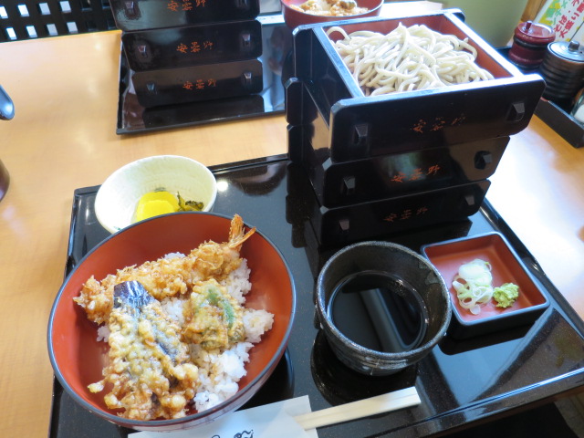 牛久市　そば屋　安曇野